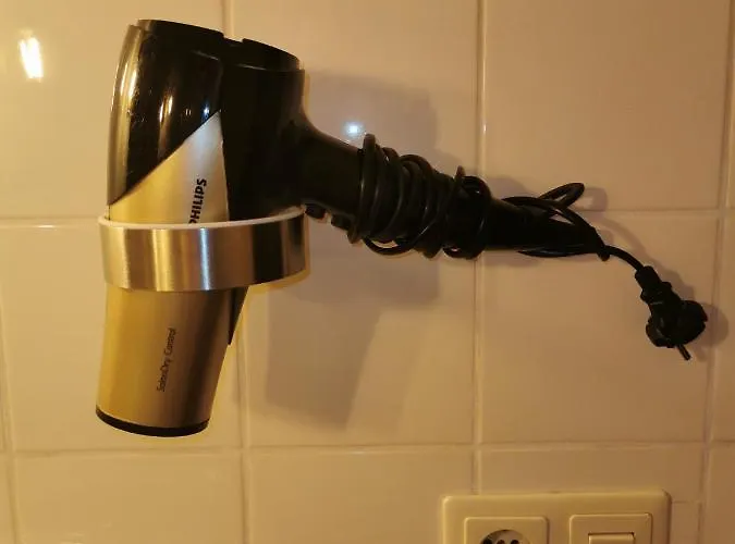 Terrassenwohnung Mit Toller Aussicht & Zentrumsnah Apartman