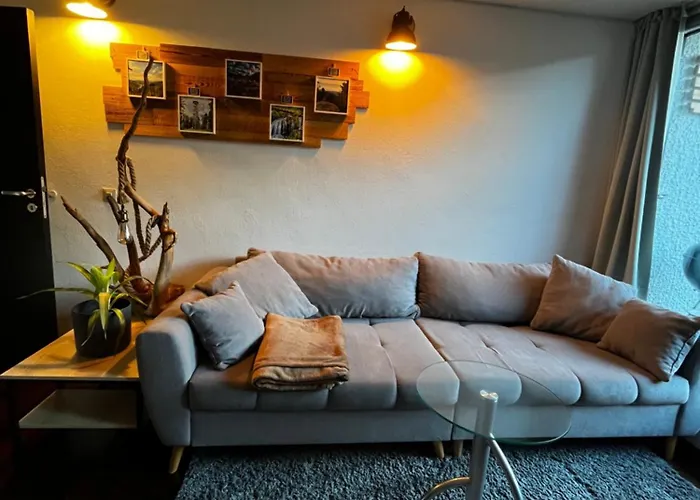 Terrassenwohnung Mit Toller Aussicht & Zentrumsnah Apartman