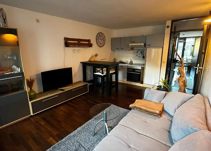 Apartman Terrassenwohnung Mit Toller Aussicht & Zentrumsnah